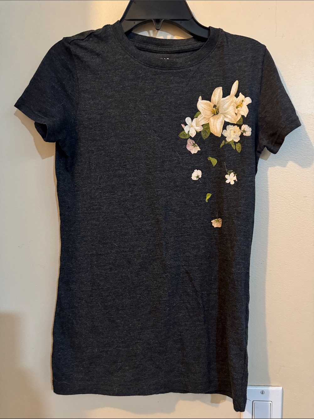 Aeropostale Charcoal Short Sleeve Tee with Cream Floral Accent